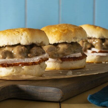 TurkeySausageGravySliders 044 scaled wpcf 760x428 e1750433717900