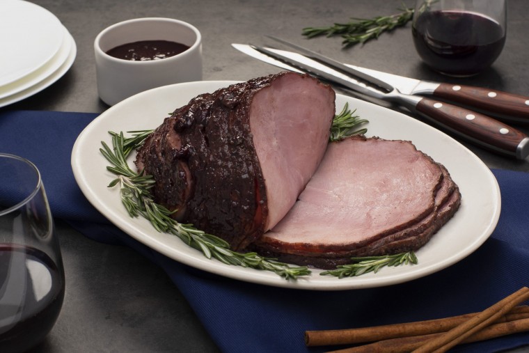 Red Wine & Peach Glazed Ham - Nordic Ware